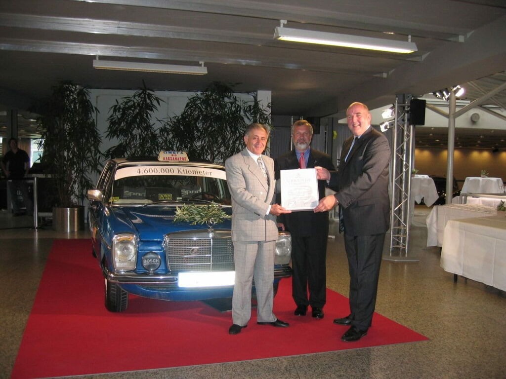 Un Mercedes 200D con 4.6 millones de km