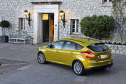 ford-focus-5puertas-2012-10