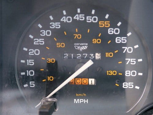 Percepción, consumo de combustible y el velocímetro de las 85 mph