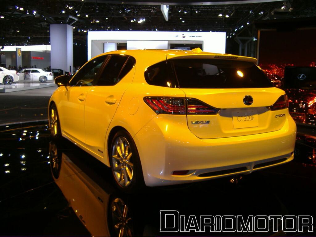 lexus-ct-200h-newyork-2010-3