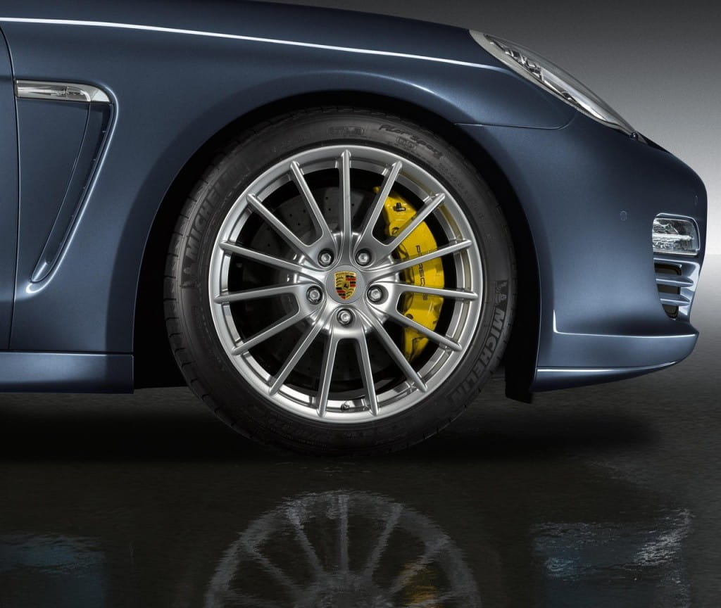 Porsche Panamera Sport Design y kit de potenciación