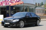 Brabus iBusiness SV12 R, tecnología Apple y 750 CV de potencia