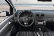 Volkswagen Cross Touran 2011