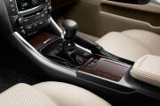 lexus-is-220d-2011-12