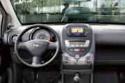Toyota Aygo 2011, nuevo equipo Aygo Connect