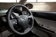 Toyota iQ 2011