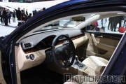 Volkswagen Passat 2011 en el Salón de París