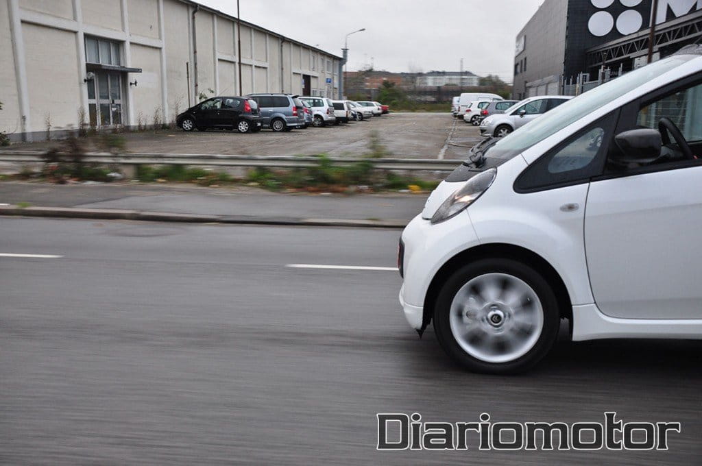 Citroen-C-Zero-contacto-19