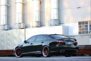 Lexus LS 600h L por Brian Fox