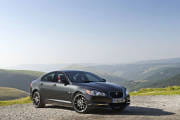 jaguar-xf-black-pack-dm-2