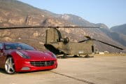 ferrari-ff-escena-helicoptero-1