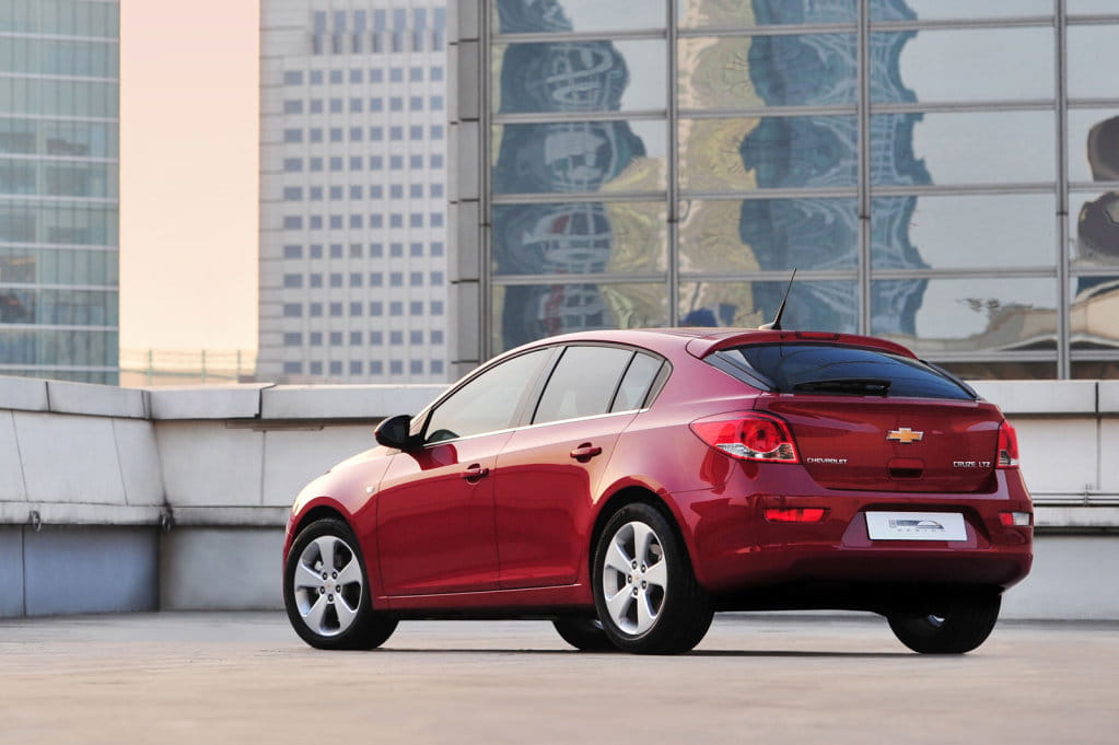 Chevrolet_Cruze_5_Puertas_2012_05