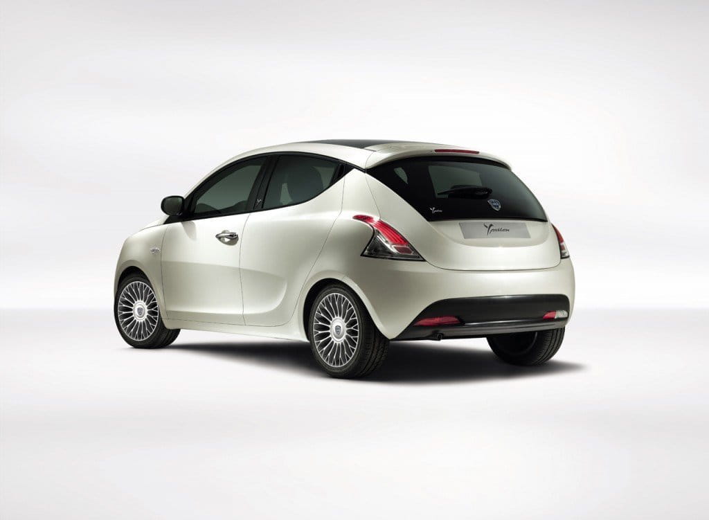 lancia-ypsilon-2011-3