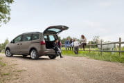 seat-alhambra-4-2012-30