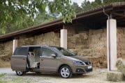 seat-alhambra-4-2012-32