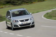 seat-alhambra-4-2012-40