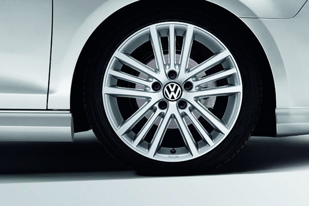 Zubehoer fuer den erneuten Testsieger Volkswagen Golf