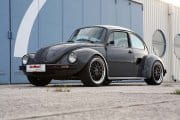 Volkswagen Beetle y Porsche Boxster, dos en uno por CarMaxx
