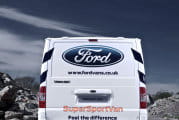 Ford Transit SuperSportVan, blanca y muy rápida