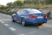 BMW M5 2011