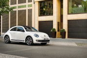Volkswagen_Beetle_2012_17