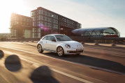 Volkswagen_Beetle_2012_19