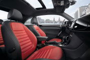 Volkswagen_Beetle_2012_23