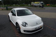 Volkswagen_New_Beetle_2012-003