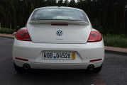 Volkswagen_New_Beetle_2012-007