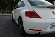 Volkswagen_New_Beetle_2012-011