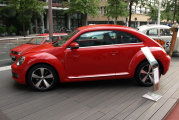 Volkswagen_New_Beetle_2012-033