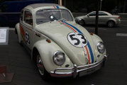 Volkswagen_New_Beetle_2012-040