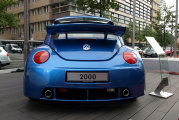 Volkswagen_New_Beetle_2012-048