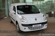 Renault_Kangoo_ZE-04