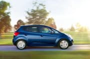 kia-venga-02
