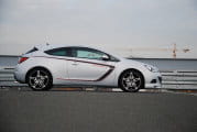 Opel Astra GTC 2012 por Steinmetz