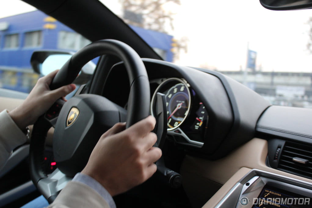 lamborghini_aventador_21