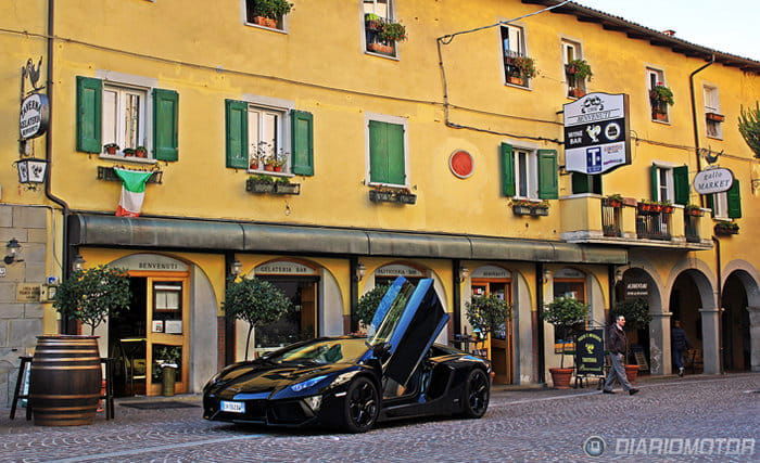 Lamborghini Aventador LP700-4 Lamborghini Aventador LP700-4