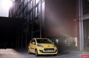 Peugeot_107_2012_02