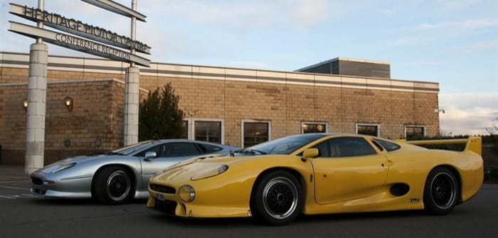 Jaguar XJ220