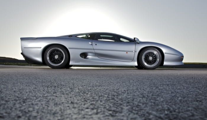 Jaguar XJ220