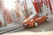 toyota-aygo-2012-03