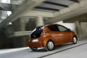 toyota-aygo-2012-04
