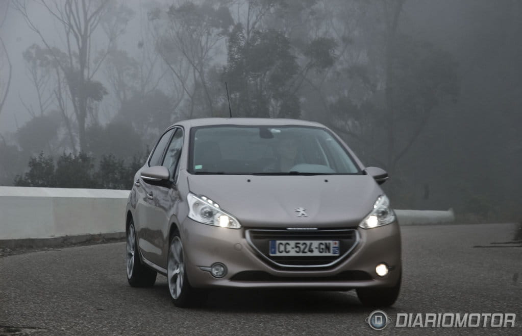 peugeot-208-cascais-05