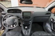 peugeot-208-cascais-11