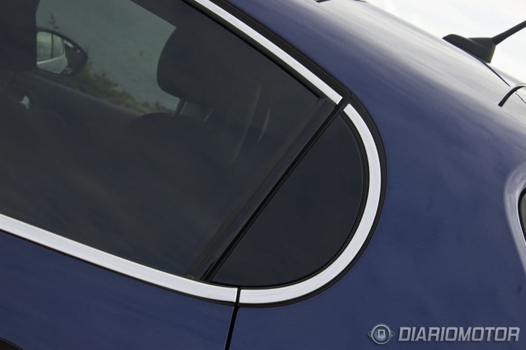 peugeot-208-cascais-41