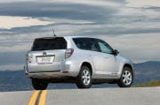 Toyota_RAV4_EV_003