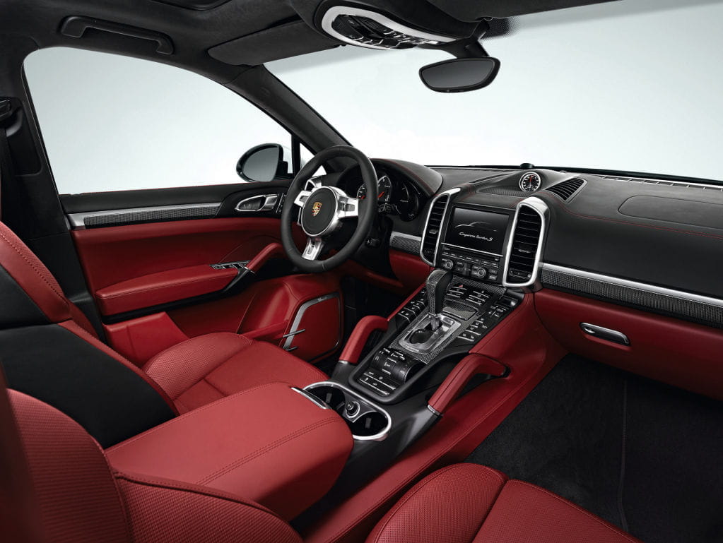 Tema: Porsche Cayenne Turbo S: 550 cv y 174.840 euros de precio.
