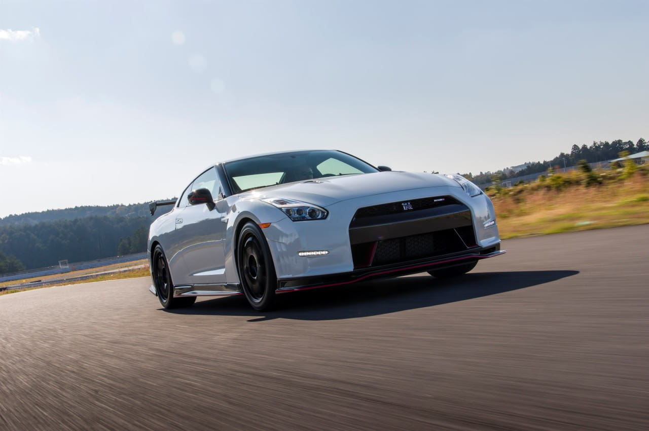 Nissan gt r 35 cena #6