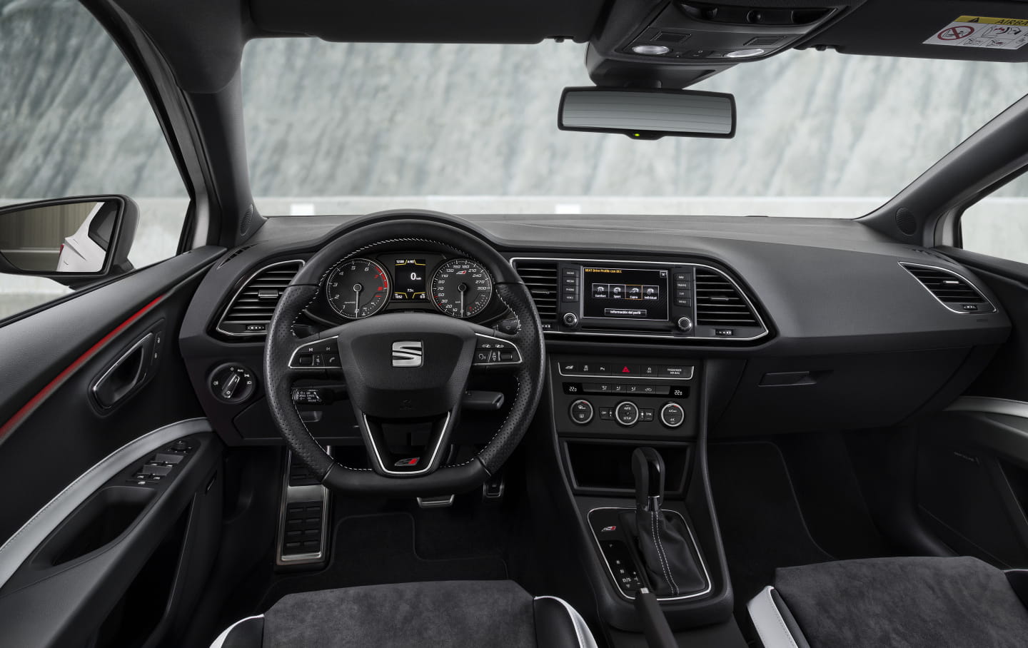 SEAT_leon_ST_Cupra_2015_galeria_dm_36.jp
